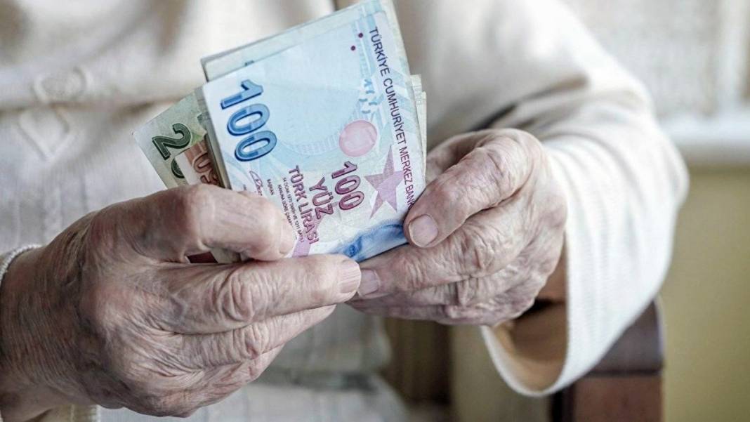 Selçuk Geçer ‘emekliye büyük şok’ diyerek açıkladı ‘Emekli maaşlarına 20 bin TL sürprizi’ 5